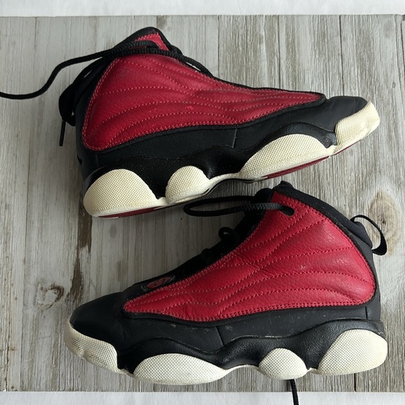 Air Jordan Pro Strong Gym Red & Black Sneakers Youth 1 - Picture 3 of 8